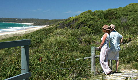 Conjola Beach Picnic Area - Tourism Guide 0