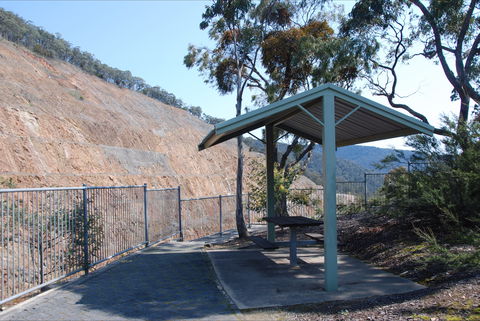Dartmouth Dam Wall Picnic Area - Cruises Travel 1