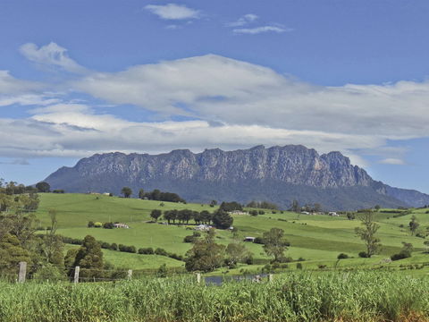 Devonport, Cradle Mountain And The Great Western Tiers - Tourism Guide 0