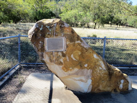 John Oxley Monument - Tourism Guide 0
