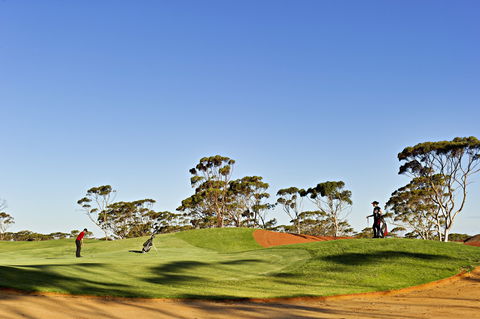 Kalgoorlie Golf Course - Tourism Guide 1