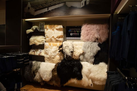 Merino Collection - Perth Airport T1 - Tourism Guide 1