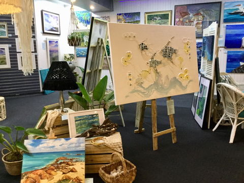 Straddievarious Gallery - Tourism Guide 0