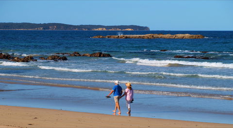 Surf Beach Batemans Bay - Tourism Guide 2