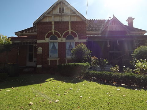 Antiques Of The Riverina - Antique Trail - Tourism Guide 1