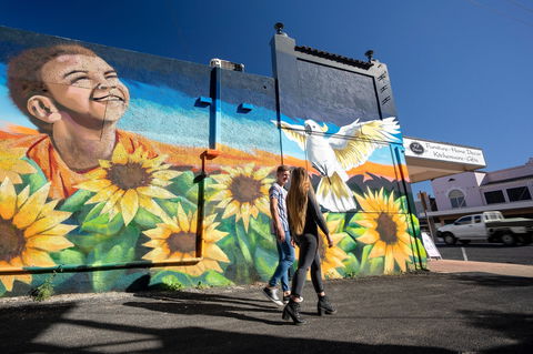 Art Trails In The Moree Plains - Travel Agents 2