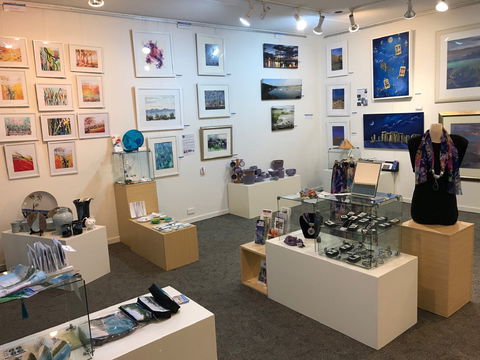 Batemans Bay Visitors Centre Art Gallery - Tourism Guide 0