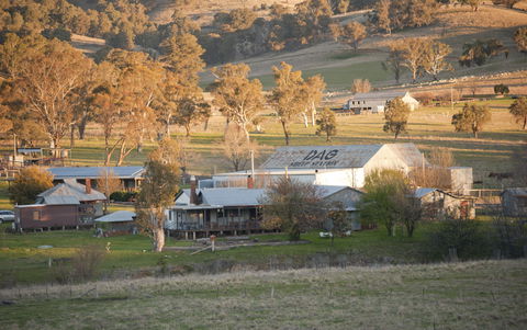 Nundle - Travel Agents 0