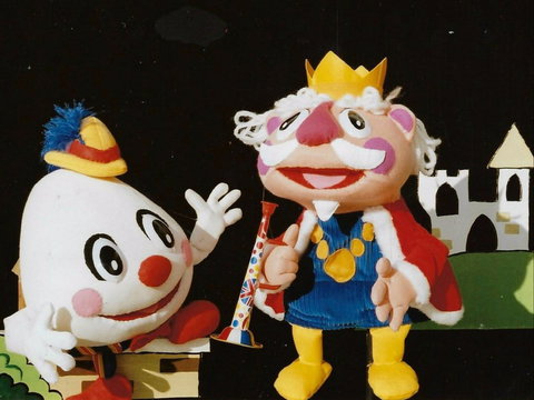 Puppeteria Theatre Castle Cove - Travel Agents 1