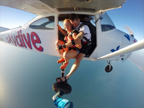 Skydive - Tourism Guide 0