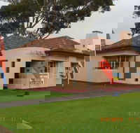 Alton Gallery Echuca - Cruises Travel