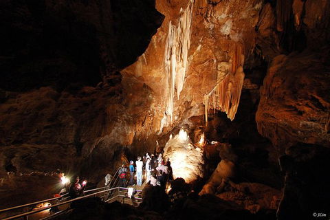 Jenolan Caves: Temple Of Baal Cave Tour - Tourism Guide 1