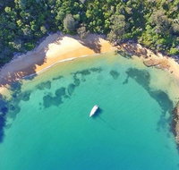 Sydney Icons Bays  Beaches Boat Tour with 2 Guided Stops - Tourism Guide
