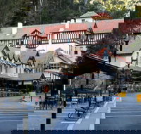 Jenolan Caves - Wildlife and Caves - Cruises Travel