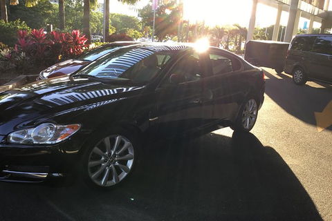 Jaguar Limousine Transfer Cairns Airport To City Or Return - Tourism Guide 6