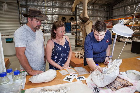 Australian Dinosaur Giants Tour - Tourism Guide 0