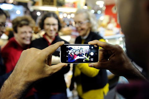 Adelaide Central Market Tour, Picnic, Bikes And City Sights - Tourism Guide 4