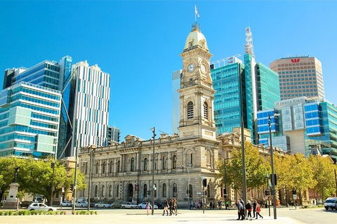 Adelaide Airport Transfers : Adelaide City To Airport ADL In Luxury Car - Tourism Guide 7