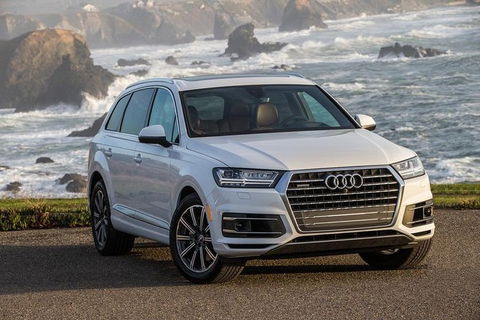Audi Q7 SUV Melbourne Airport To CBD - Tourism Guide 3