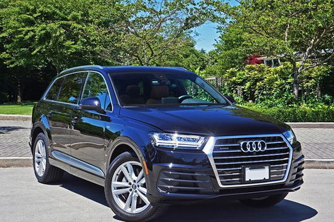 Audi Q7 SUV Melbourne Airport To CBD - Tourism Guide 0