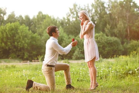 Romance Aircraft Flight + Scenic Tour + 3 Course Lunch + Beer Tasting + Hamper - Tourism Guide 2