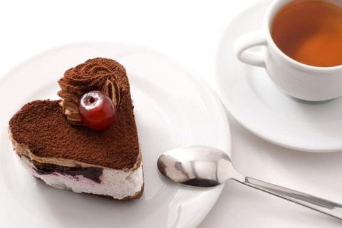 Romance Aircraft Flight + Scenic Tour + 3 Course Lunch + Beer Tasting + Hamper - Tourism Guide 1