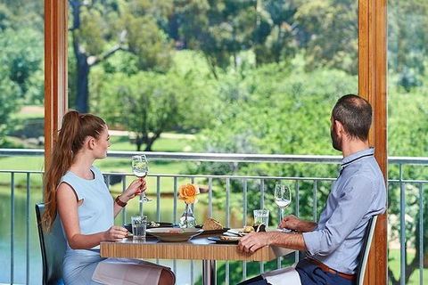 Romance Cruise + Scenic Tour + Beer Tasting + 3 Course Lunch + Hamper - Tourism Guide 3