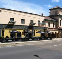 Ferntree Gully Hotel - Travel Agents