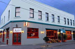 Albion Hotel Port Melbourne - Tourism Guide 2