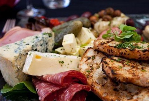 Latitude 21 Restaurant & Bar - Travel Agents 4