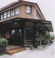 Berry Hotel - Travel Agents 0