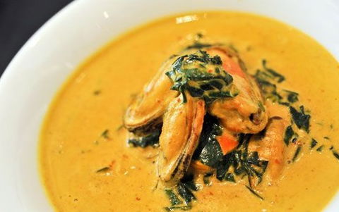 At Bangkok Restaurant - Tourism Guide 1