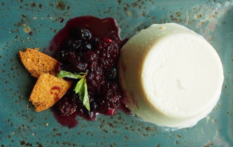 The Meat & Wine Co. Darling Harbour - Travel Search 2