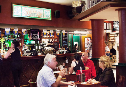 O'Malley's Irish Pub - Cruises Travel 2