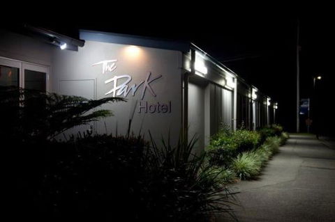 The Park Hotel Motel - Travel Agents 3