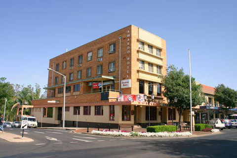 Amaroo Hotel - Tourism Guide 1