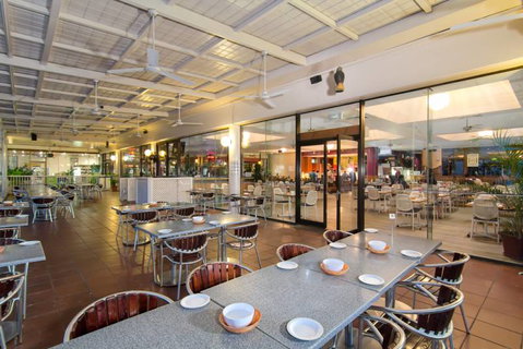 Charlie’s Seafood Buffet - Tourism Guide 3