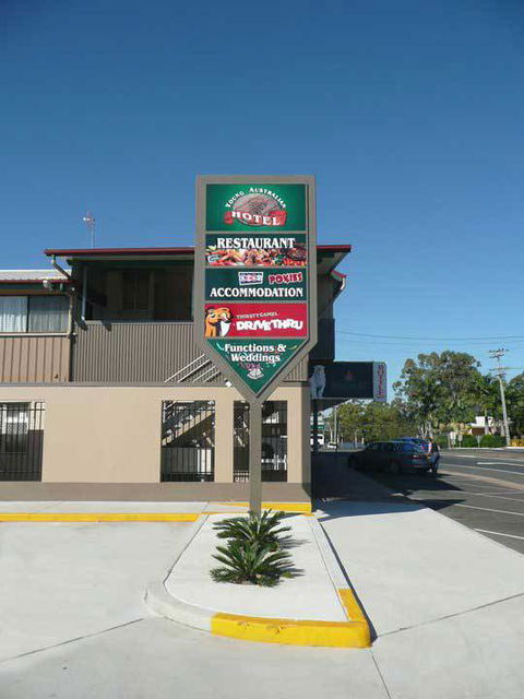 Young Australian Hotel - Travel Agents 1