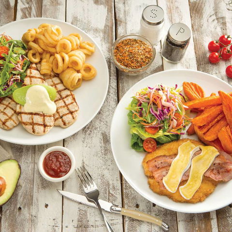 Hog’s Breath Cafe Rockhampton - Tourism Guide 3
