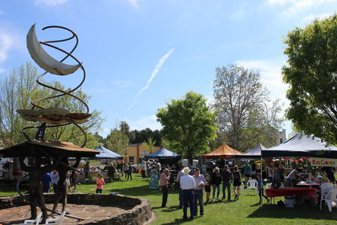 Walcha Farmers' Market - Tourism Guide 1