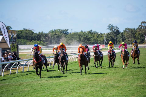 Cairns Amateurs - Travel Agents 2