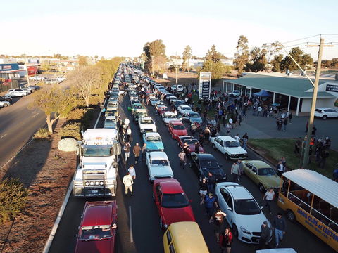 Griffith's Biggest Lap - Cruises Travel 1