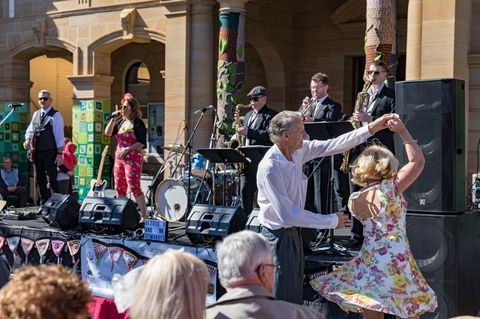 Jumpers And Jazz In July Festival - Travel Agents 0