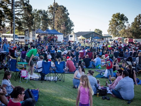 Yass Community Christmas Carols - Tourism Guide 0