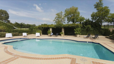 Harrigan's Irish Pub & Accommodation - Tourism Guide 3