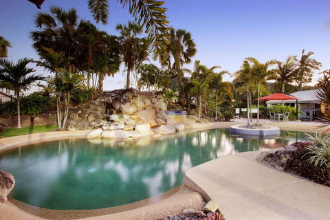 Mission Beach Resort - Tourism Guide 2