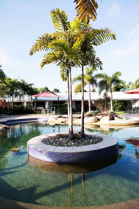 Mission Beach Resort - Tourism Guide 6