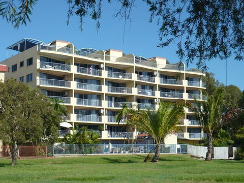 Sails Resort On Golden Beach - Travel Search 0