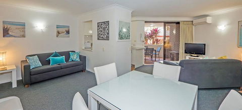 Burleigh On The Beach Holiday Apartments - Travel Search 5
