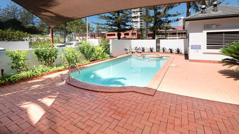 Burleigh On The Beach Holiday Apartments - Travel Search 1